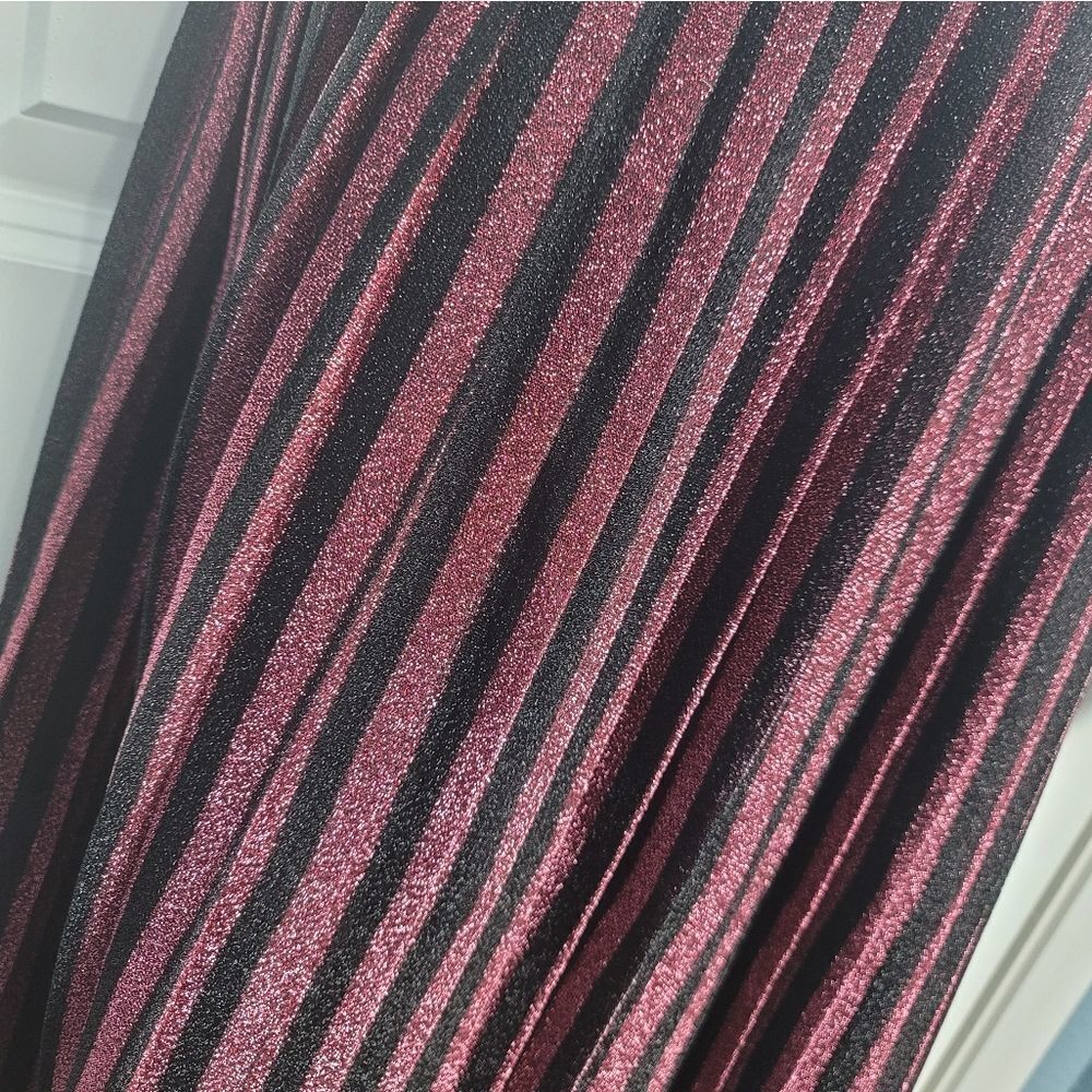 NWOT- MODCLOTH  - Picture 2 of 8